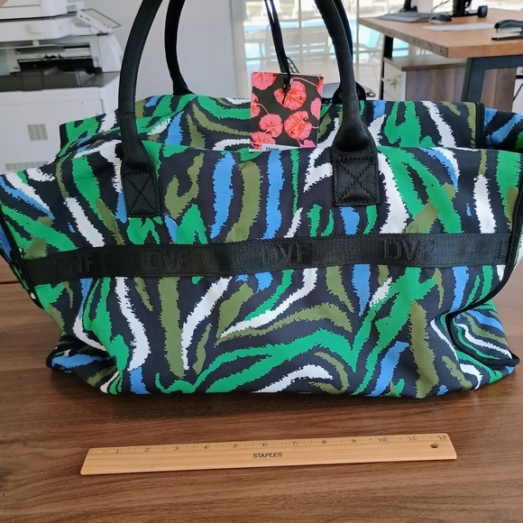 Diane Von Furstenberg Handbags - Diane Von Furstenberg Multicolor Tote Bag